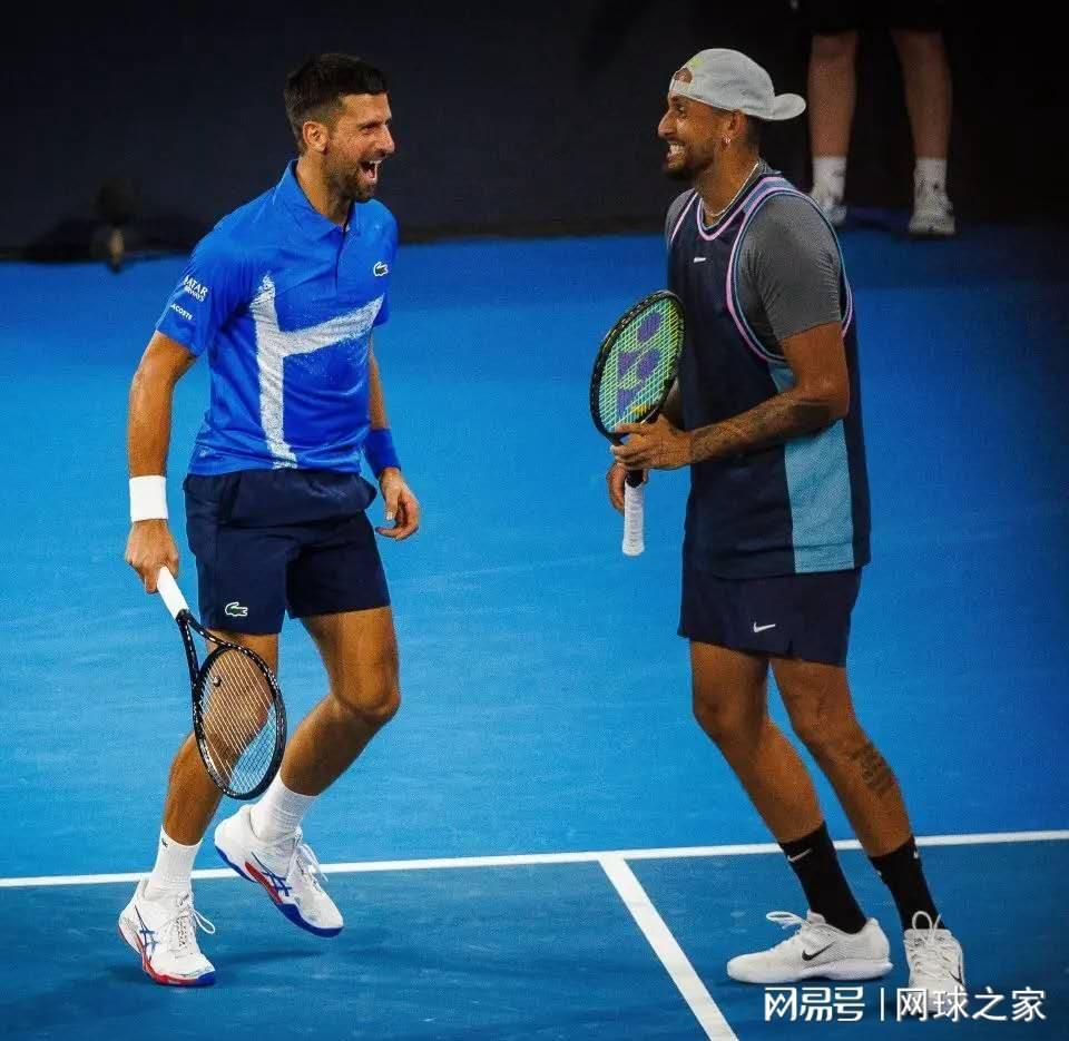 德约：椰子常发夜店视频给我，他自律太差，凭天赋早该进世界前十