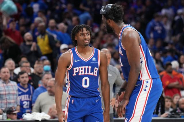 哈登马克西各打半场好球 格林终于找回三分准星