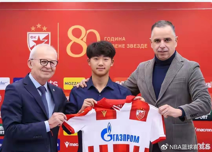 pg电子娱乐平台-16岁中国小子闯进欧洲豪门，真能踢碎中国足球的黑幕？|贝尔格莱德红星|塞尔维亚足球|万项|亚洲杯|世界杯_新浪体育_新浪新闻