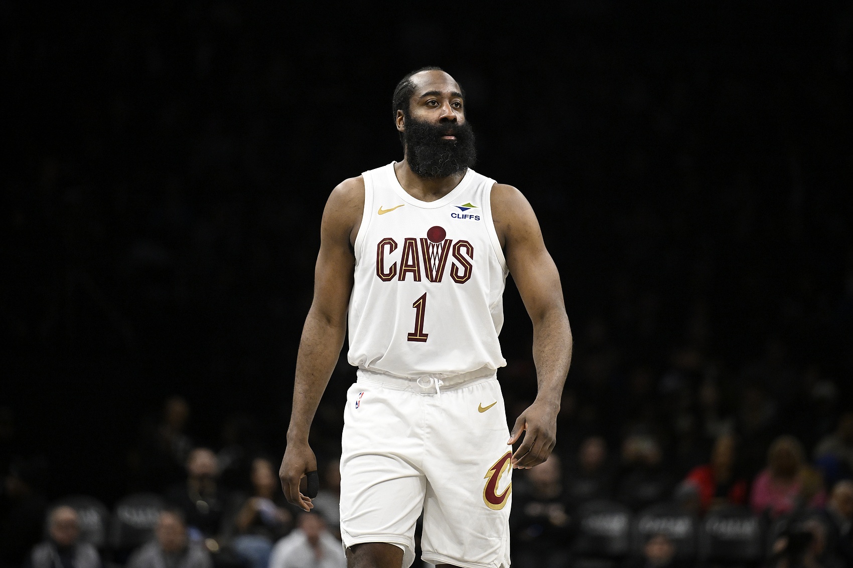 PG模拟器官网-哈登谈贝恩关键三分:并非防守失误 那是个高难度投篮但他投进了