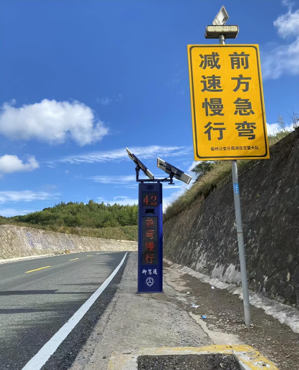 扫墓发生惨案!2人当场死亡,现场惨不忍睹,原因曝光,网友炸锅