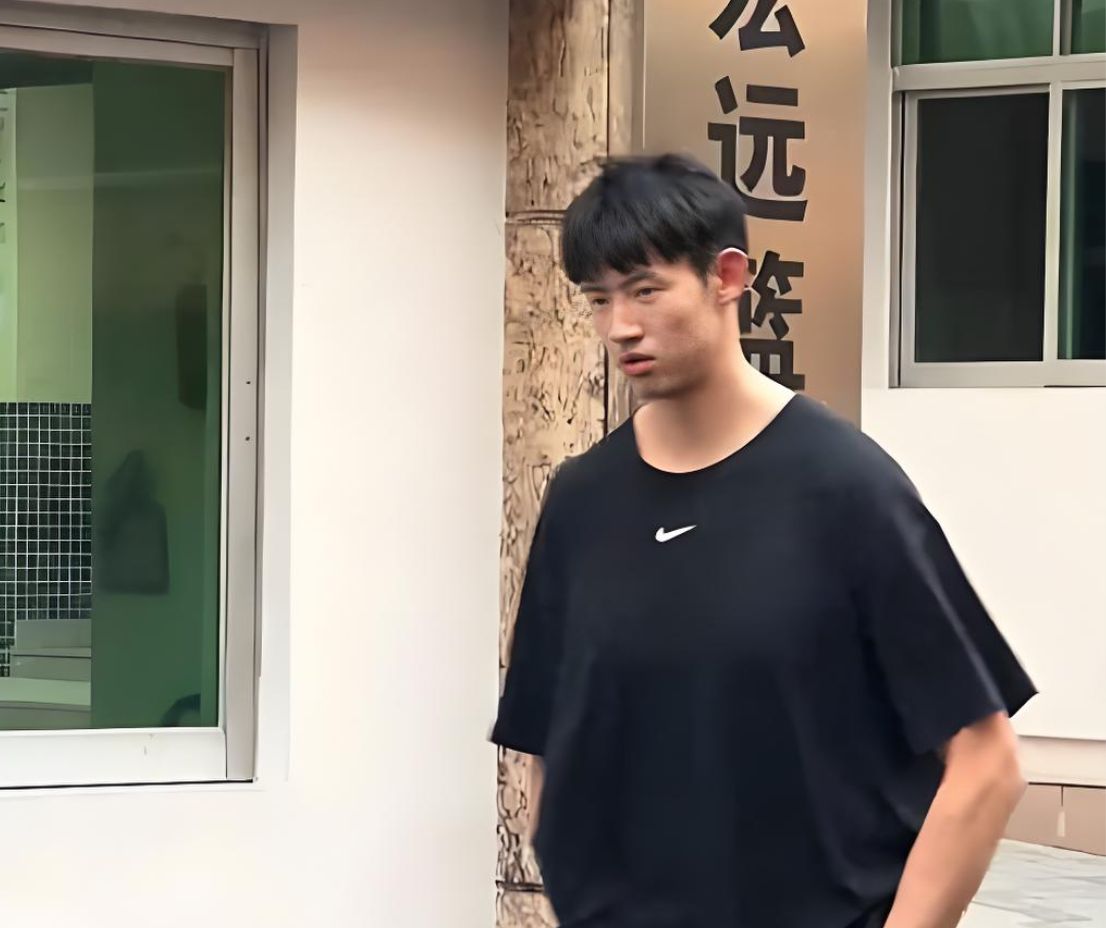 pg电子娱乐平台-广东队天赋最好的球员!被杜锋弃用,出场0秒 球迷:申请转会